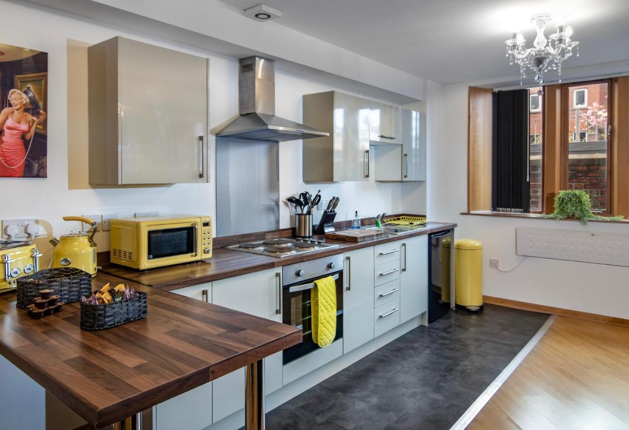 Super Spacious Church Conversion Close To Tower Blackpool Eksteriør billede