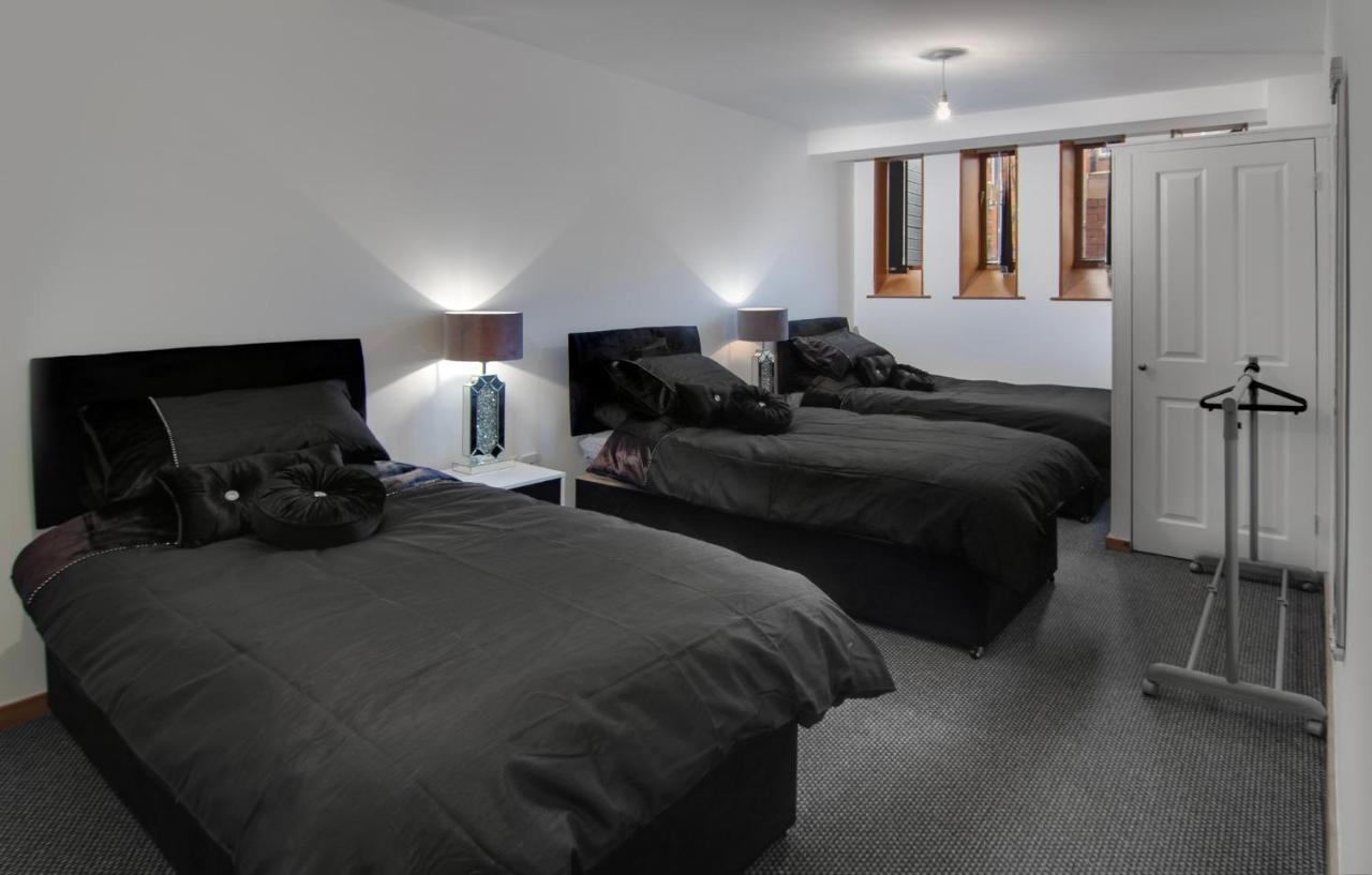 Super Spacious Church Conversion Close To Tower Blackpool Eksteriør billede